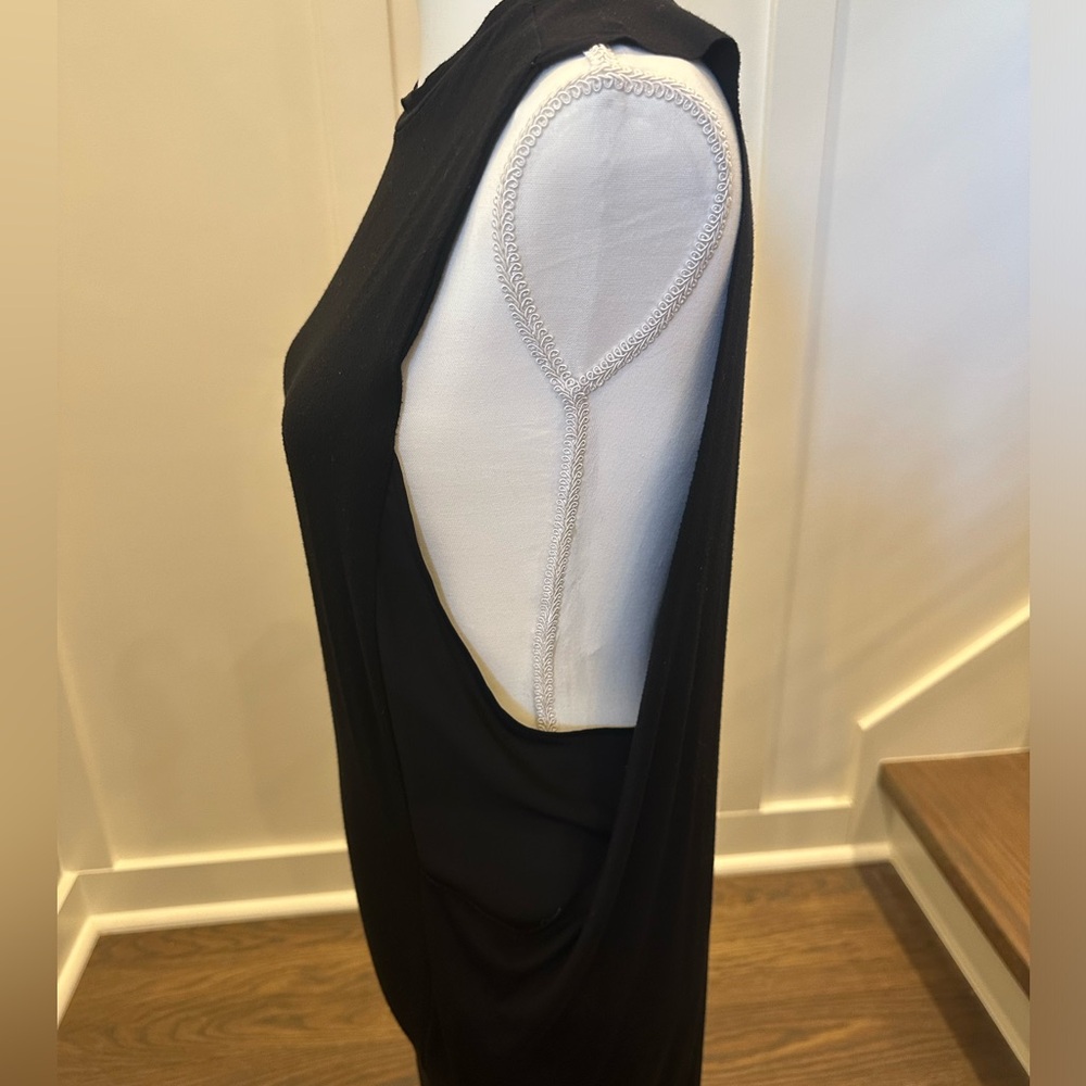 BLQ Dress - Picture 4 of 9